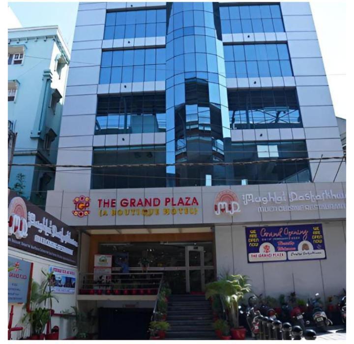 Blossoms Room Holiday Inn- Lakdikapul Hyderabad Exterior photo